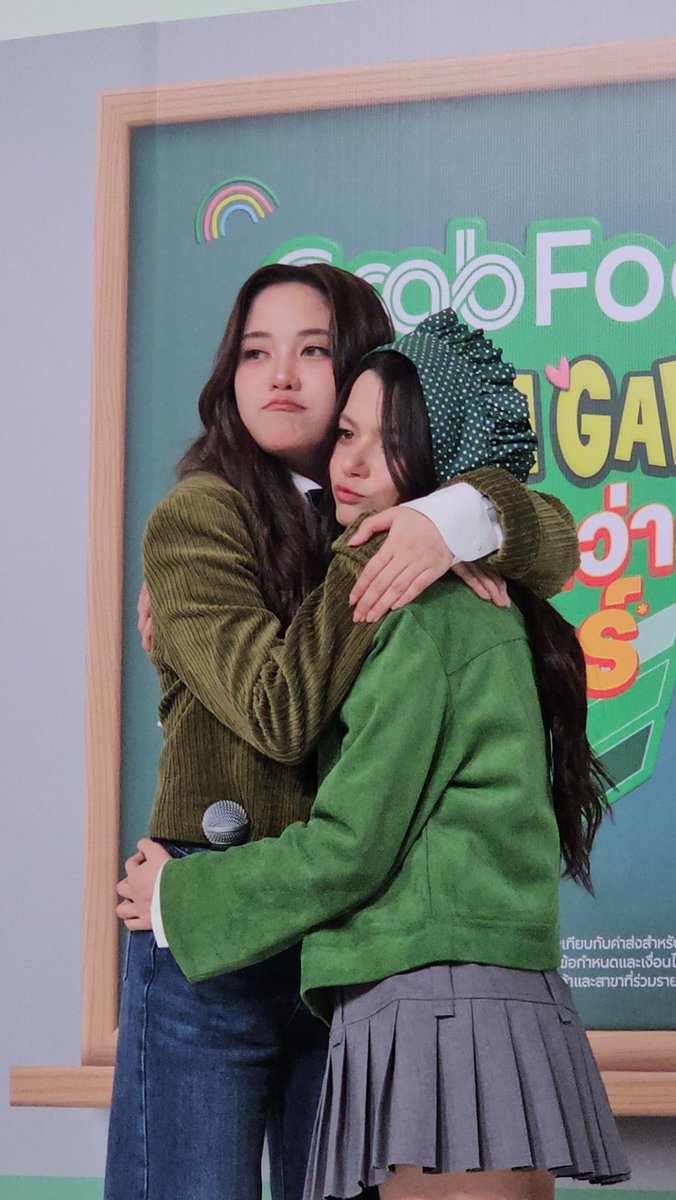 ไหนตอบสิ ตอนนี้ตอนไหน😅

GF MEGA GALE X FREENBECKY
#GrabFoodMegaGalexฟรีนเบคกี้
#ฟรีนเบค #FreenBecky