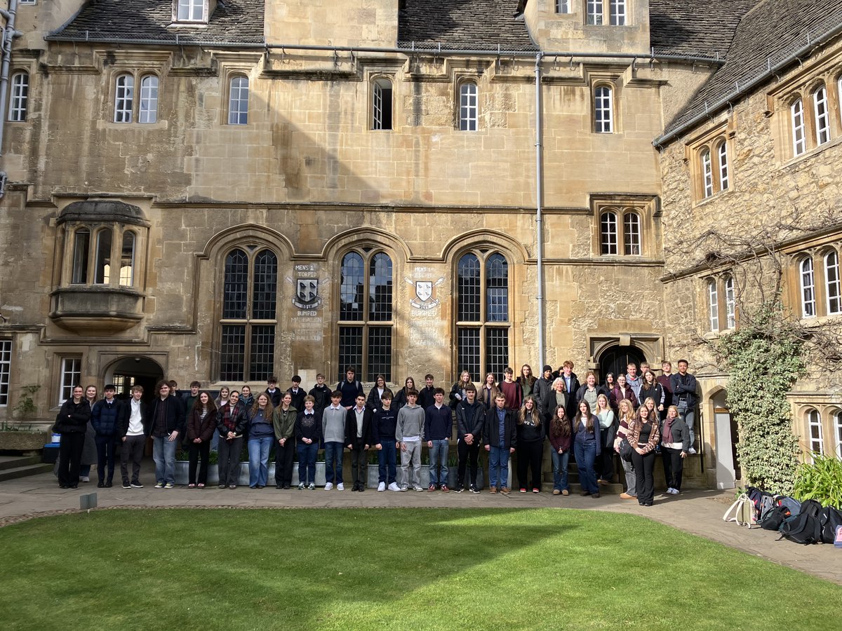 satrust_'s tweet image. Students across Spencer Academies Trust went on an exciting three-day Oxford and Cambridge trip that is already helping to raise aspirations 🙌

Read more over on our website 🔗: spencertrust.org.uk/oxbridge-trip-…

#Oxford #Cambridge #Trip #Education