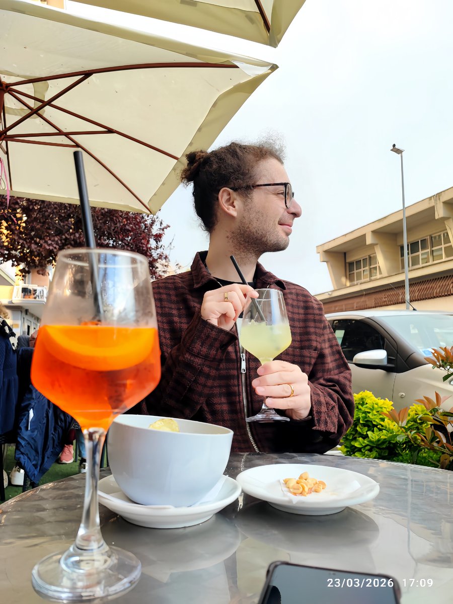 rengarenk Roma sokakları 🇮🇹😍
#aperolspritz 🍹