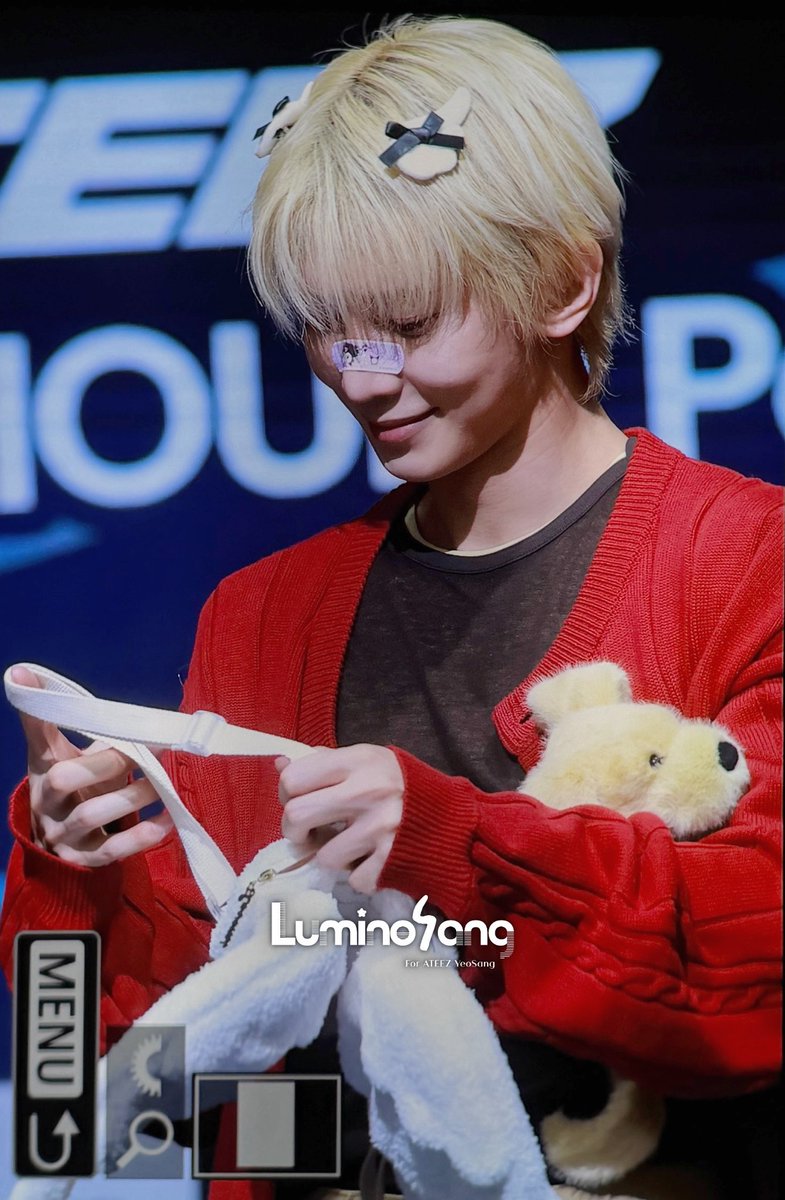 Does Yeosang Look Good Today? tweet media