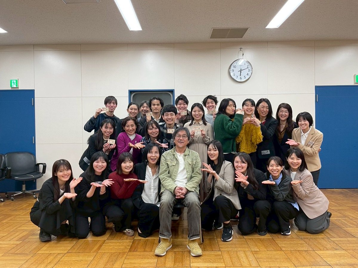 #演技部屋
#加門幾生 監督WS
今回のテーマは「普通と当たり前」
ペライチにもヒントがたくさん詰まってる
意図を汲み取り丁寧に読み取ること
演出へ対応する気概と大きく挑戦する勇気

そして監督のYouTubeがいよいよ始動！
要チェックや⛹️
youtube.com/@ikuokamon?si=…