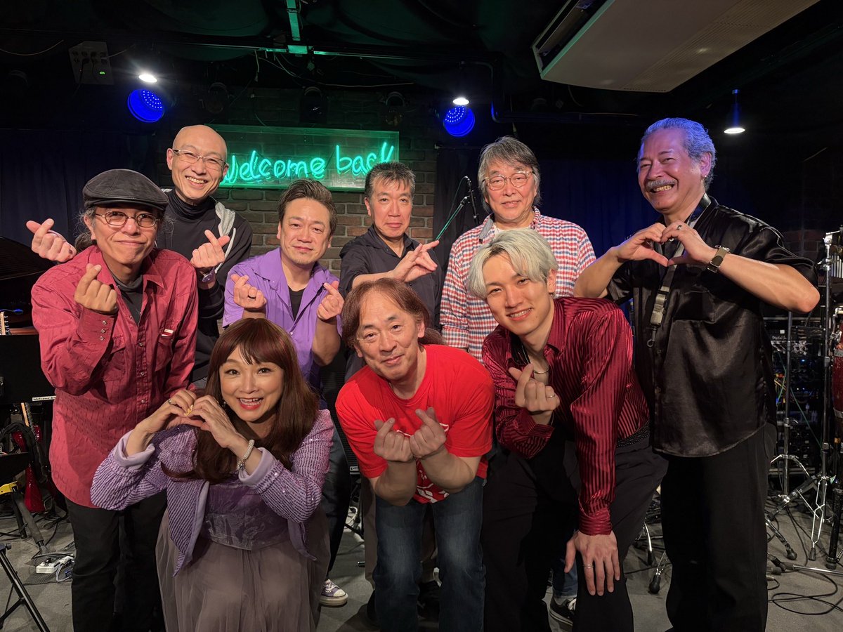 Torohirimo's tweet photo. 本日のラブローも満満席🈵
星空のディスタンス楽しかった〜🌠

次回は5/12（火）開催！
お待ちしております👐 https://t.co/6uWavC770D