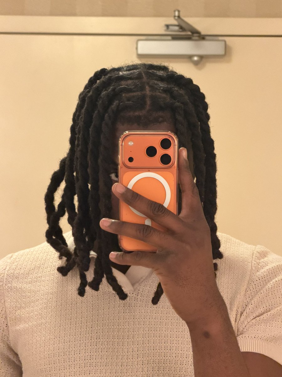 🙂‍↕️ tweet media