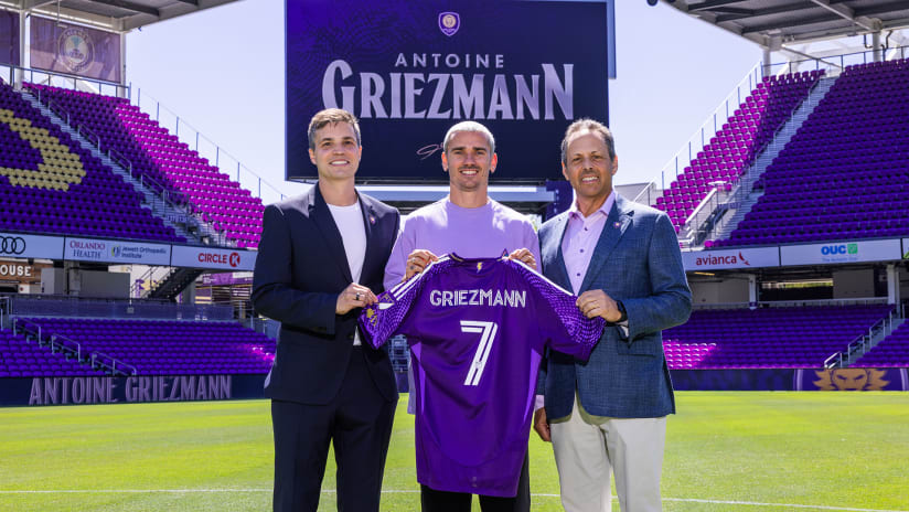 KickbaseFantasy's tweet photo. Antoine Griezmann is now an MLS player. 

What should his price in Kickbase be?

#MLS #MLSFantasy #OrlandoCity https://t.co/l9OgeG1LTK