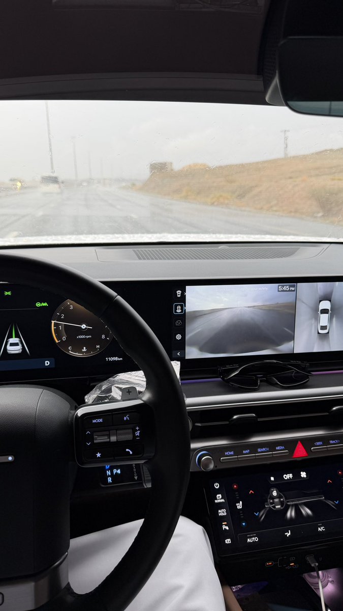 𝐌 𝐁 tweet media