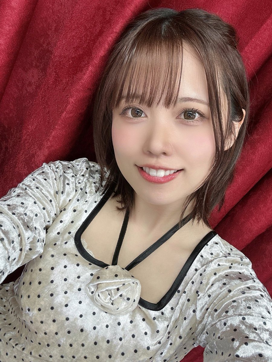 首藤志奈 tweet media