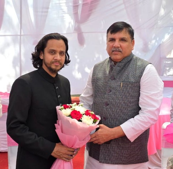 KamranMinto's tweet photo. “Happy Birthday to my political mentor, Hon'ble MP Shri Sanjay Singh Ji! 🎂 May you always stay healthy and continue your fearless service to the people. 🙏✨”
#Sanjaysinghaap
#APP

#Kamranminto
#Amu https://t.co/ld0FxlJeg9
