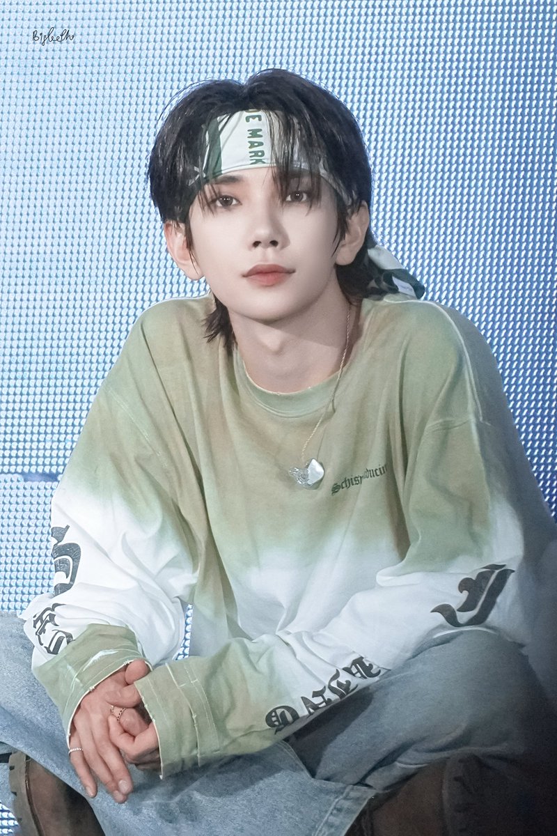 Bigteeth tweet media