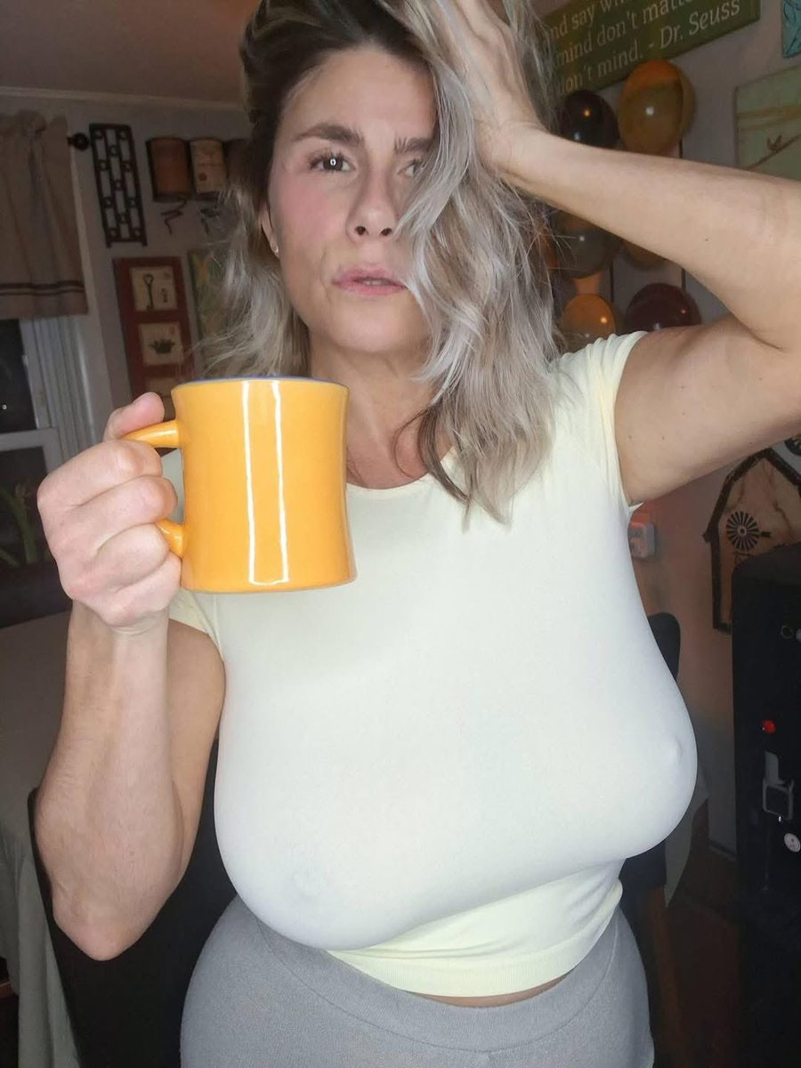 SarahMarshe3's tweet photo. Happy Tuesday and Cheers to HOT Coffee ☕️
I’m so over winter, I can’t wait to get bit by a mosquito 🦟 🙄😭 Dm me for Info ℹ️ 
#mommaonamission https://t.co/rZEKunwR13