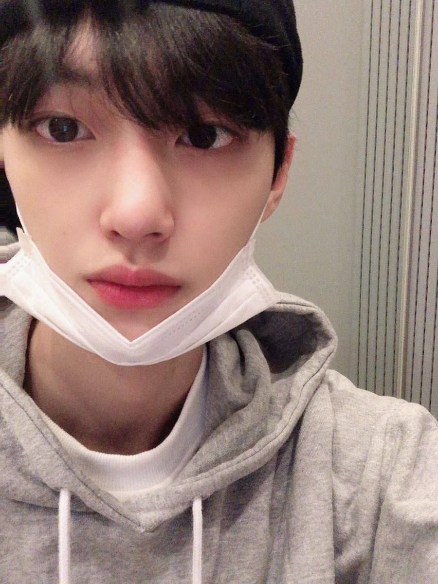 엄다연 tweet media