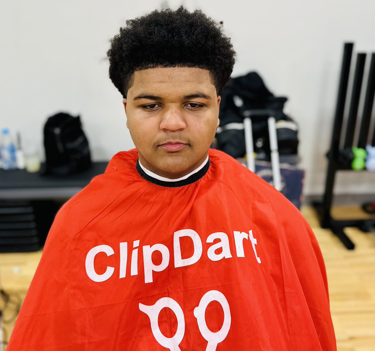 ClipDart's tweet photo. We had a great time giving FREE CUTS at @RiponCollege!

Since ‘24, we’ve has provided hundreds of FREE CUTS for Ripon students. This work is meaningful not just because of the service, but the commitment Ripon is showing toward student wellness. It’s what true care looks like 🙌 https://t.co/nbBKjQzuI3