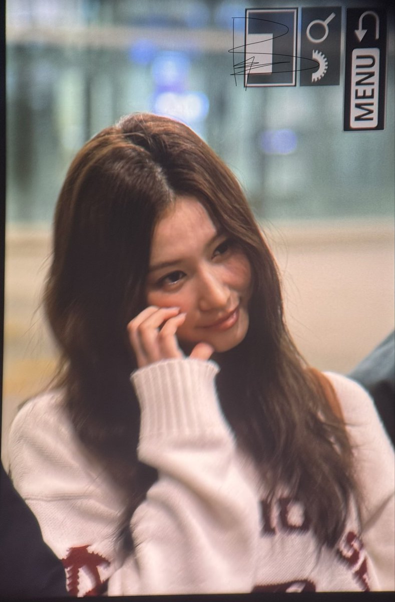 Once_bulaieny's tweet photo. 260324 Sana Incheon Arrival Preview

대만공연 성공~ 🐹🐹

@JYPETWICE 
#트와이스 #사나
#TWICE #SANA https://t.co/X5nJKN8AxD