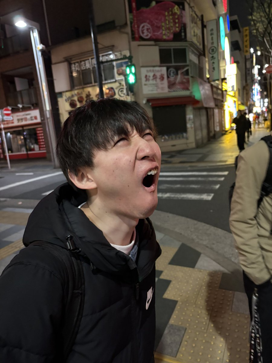 みるえめ tweet media