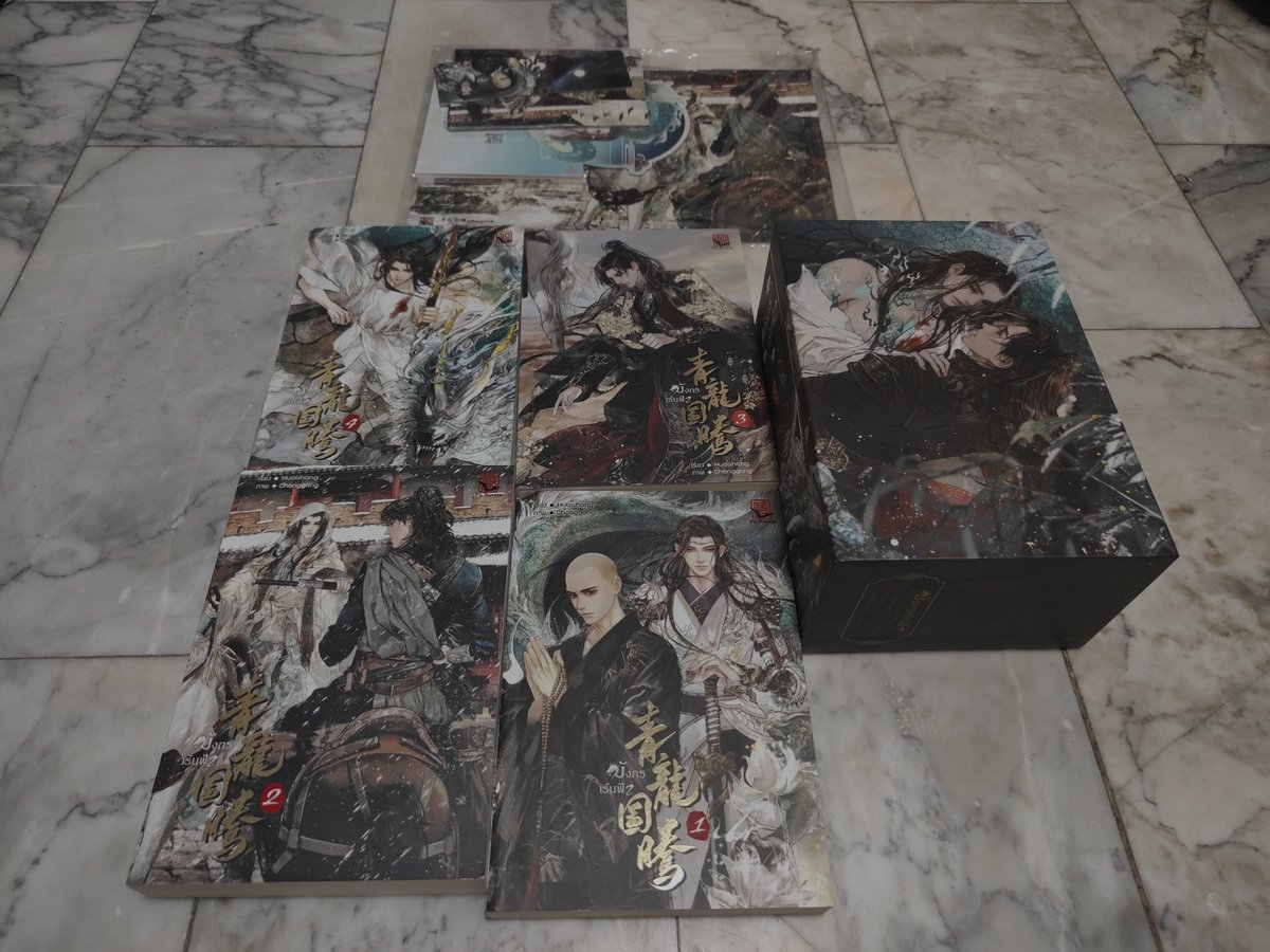 iakweih's tweet photo. ขาย มังกรเร้นฟ้า boxset มือสองของครบทุกอย่าง แต่ไม่มีการ์ดใสค่ะ

2300 รวมส่ง พร้อมโอนเหลือ2200 หรือกดซื้อในแอพส้ม > https://t.co/ssZWIkYgtS

#มังกรเร้นฟ้า #หวายซ่าง #นิยายวายมือสอง #นิยายวายมือสองสภาพดี #ตลาดนัดนิยายวาย #นิยายวายจีนโบราณ https://t.co/9s8UNwkQsY