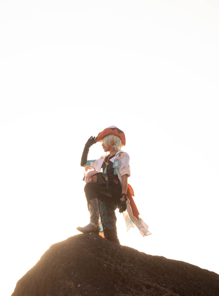 tompkin🎃 tweet media