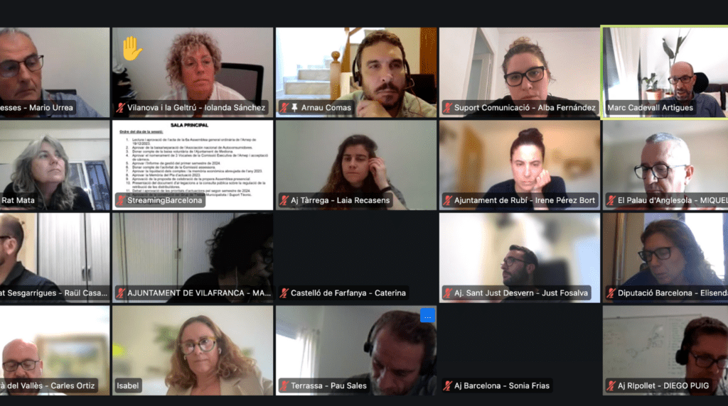 Amep_cat tweet media