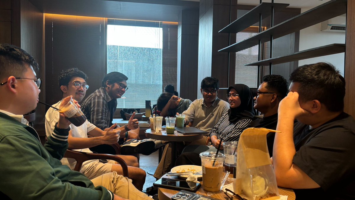 J L R #MakeJeketianFun tweet media