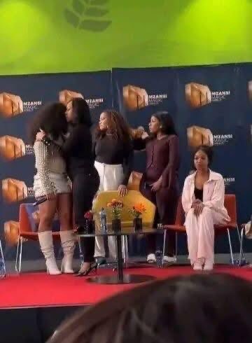 Bubile ⚡✨🌺❤ tweet media