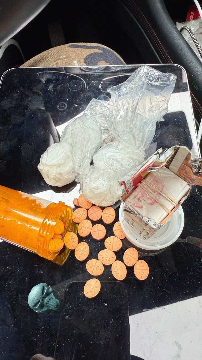 drugtwt_20's tweet image. Big bundle nd party pack u feel me🎉⚪️ ? Addys, snow,blue punisher.
What other way to start the morning cuz y not ❄️😭😈⚪️
#drugtwt #adderall #coke