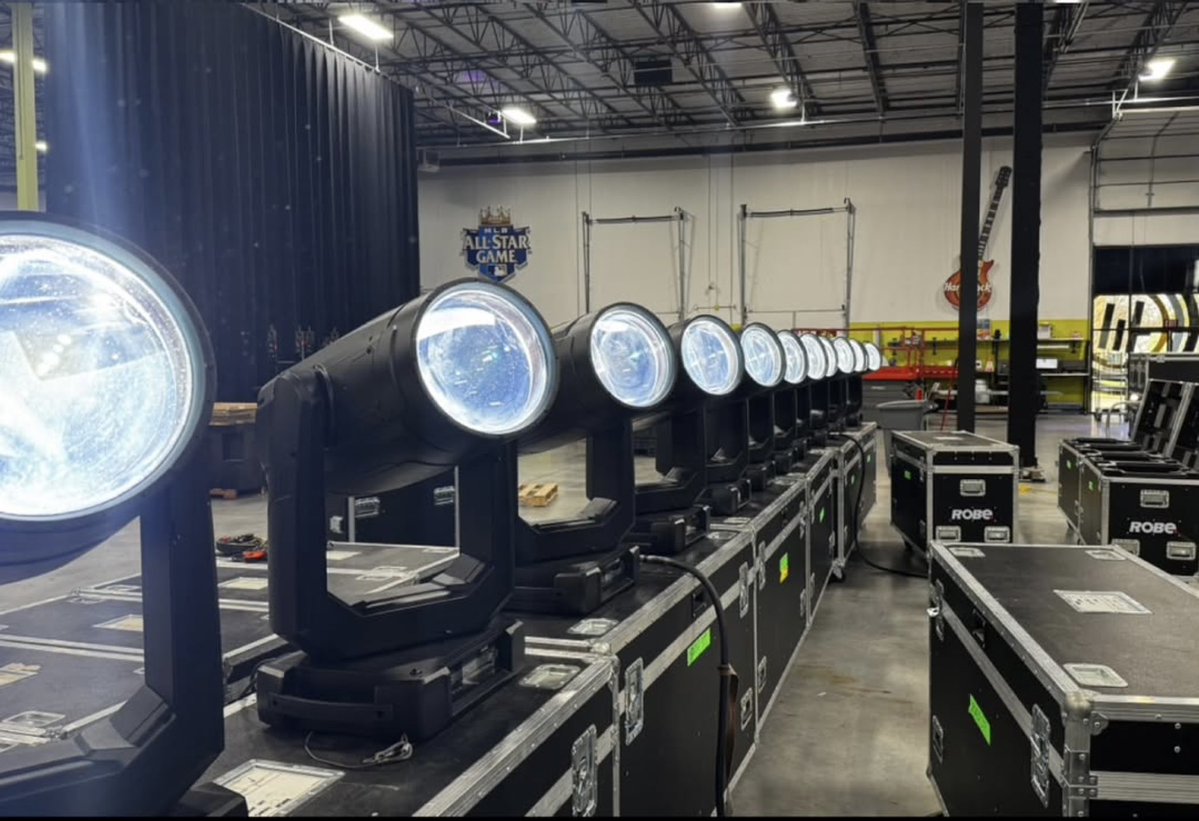 The Robe Way tweet media