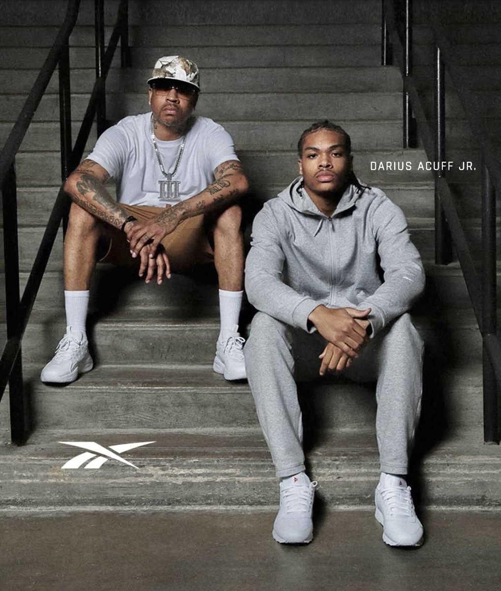 JustFreshKicks tweet media