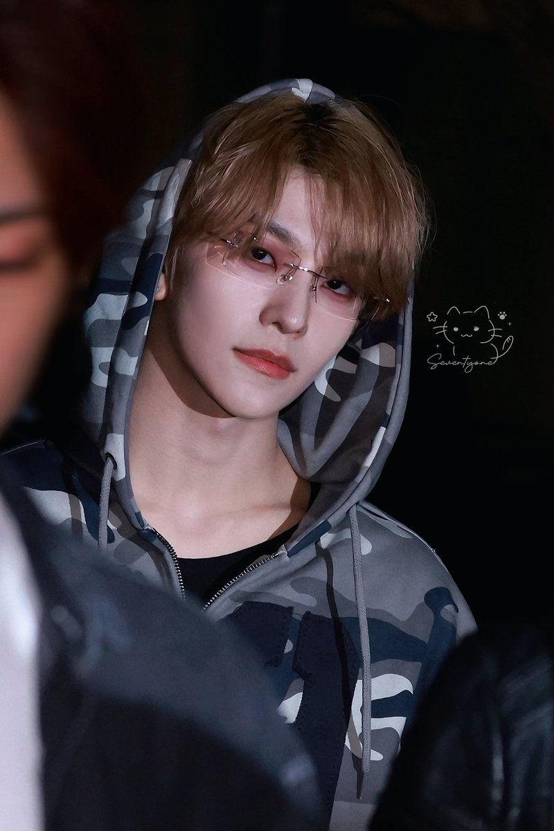 seventyone tweet media