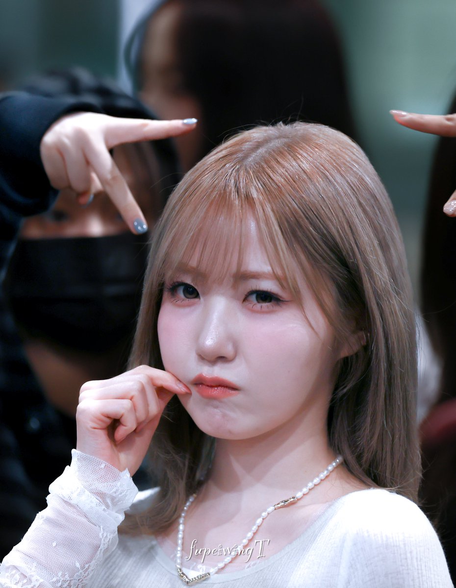 fupeiwingT tweet media