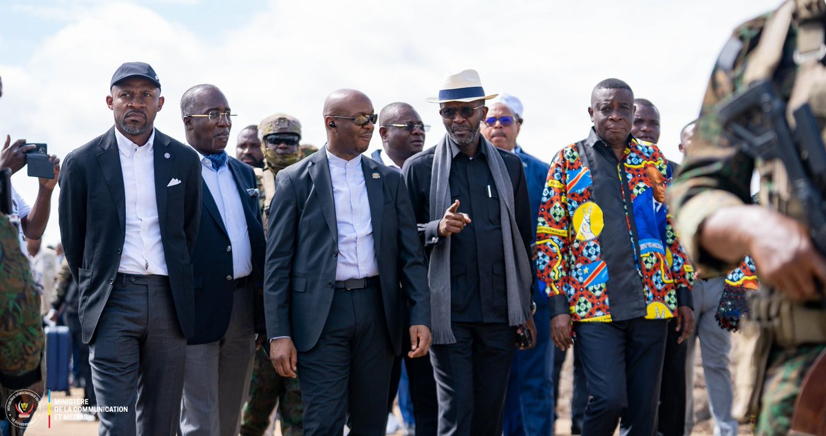 Congo__6's tweet image. @PatrickMuyaya souligne que la conférence des gouverneurs à Bandundu est un  rendez-vous qui marque une étape décisive dans la volonté du gouvernement de rapprocher l’État des réalités locales. En mettant au cœur des échanges la transformation agricole, pastorale et halieutique,