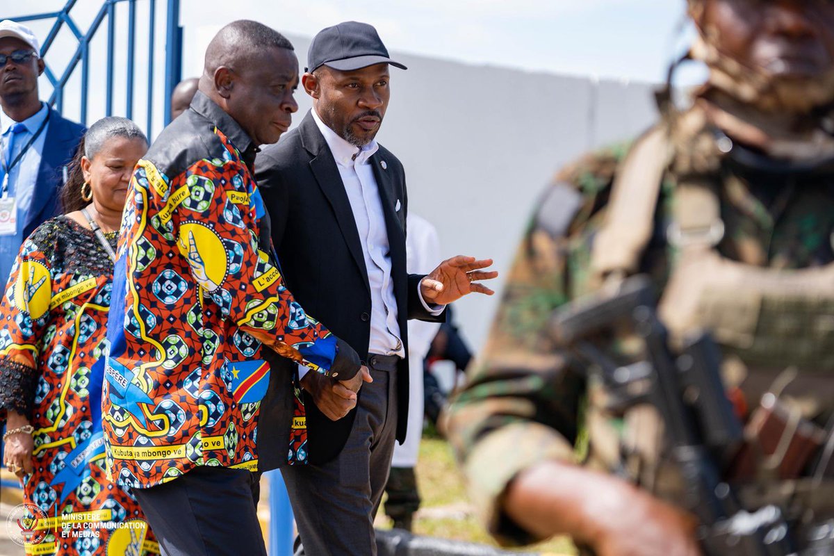 Congo__6's tweet image. @PatrickMuyaya souligne que la conférence des gouverneurs à Bandundu est un  rendez-vous qui marque une étape décisive dans la volonté du gouvernement de rapprocher l’État des réalités locales. En mettant au cœur des échanges la transformation agricole, pastorale et halieutique,