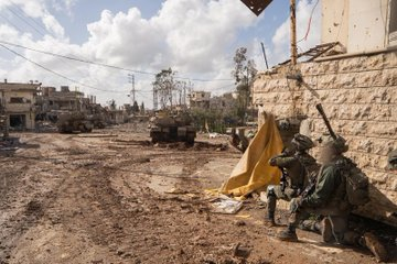 realOG0527's tweet image. In southern Lebanon, the Golani Brigade of the IDF destroyed a tunnel exit and killed eight Hezbollah militants, including a Radwan sniper. Numerous weapons were confiscated, including grenades, rifles, and anti-tank missiles.

Pelosi Palm Beach County
#EDELMAINNET
Bridgerton