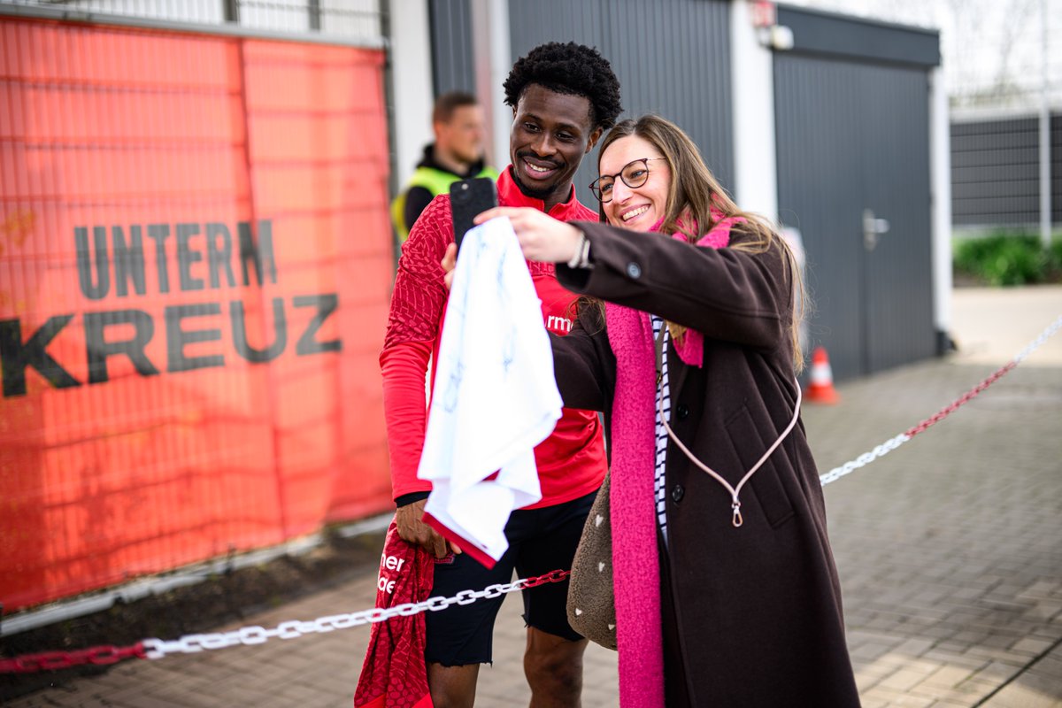 Bayer 04 Leverkusen tweet media