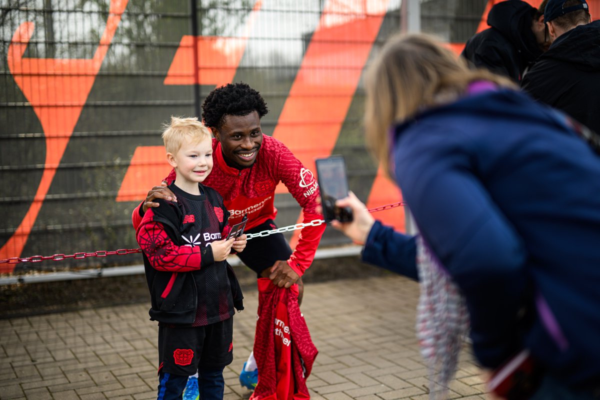 Bayer 04 Leverkusen tweet media