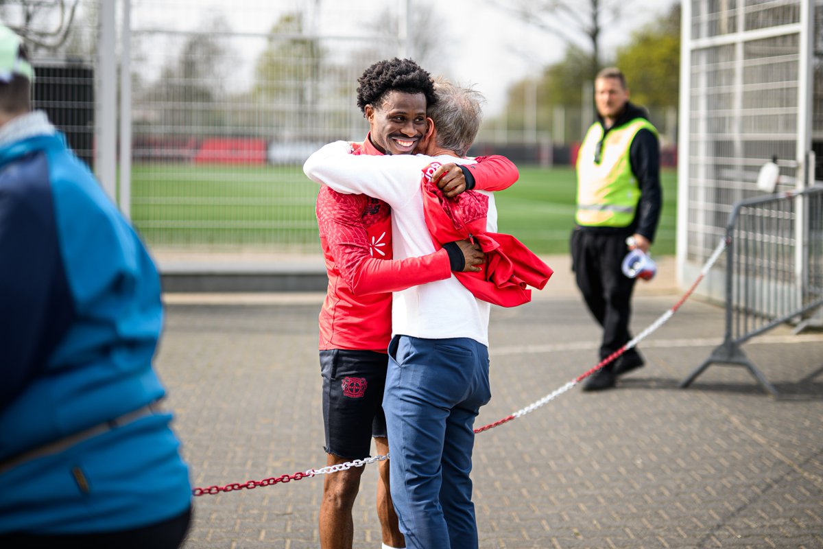 Bayer 04 Leverkusen tweet media