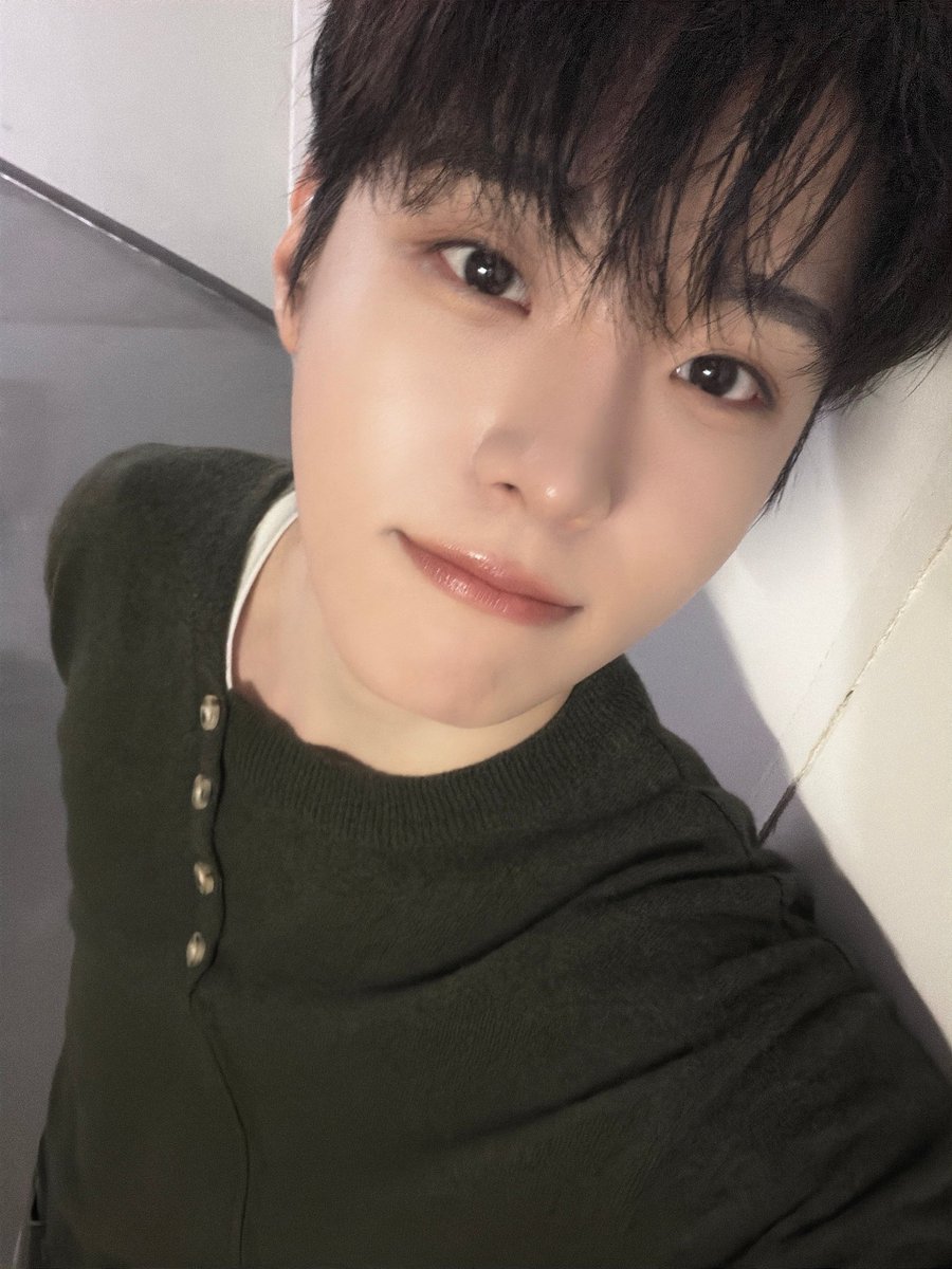 오성민 셀카 귀엽다...