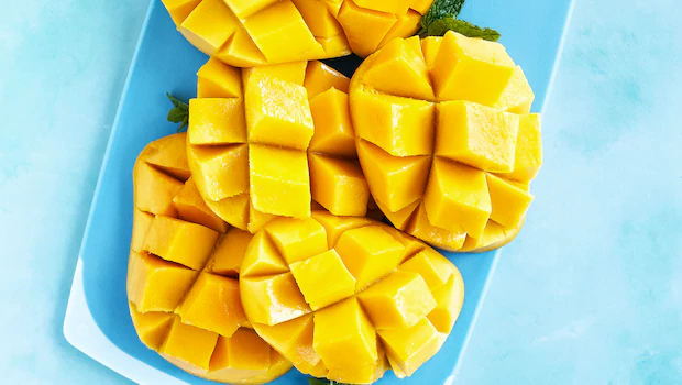 NDTVFood's tweet image. From Alphonso To Totapuri: How To Use India's Mango Varieties The Right Way
food.ndtv.com/food-drinks/fr…
#mango #varieties #summer