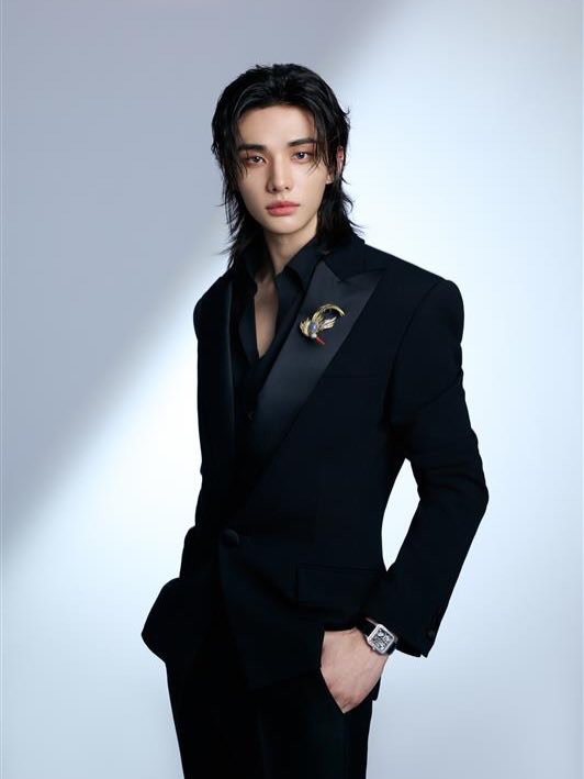 Hyunjin Crave tweet media