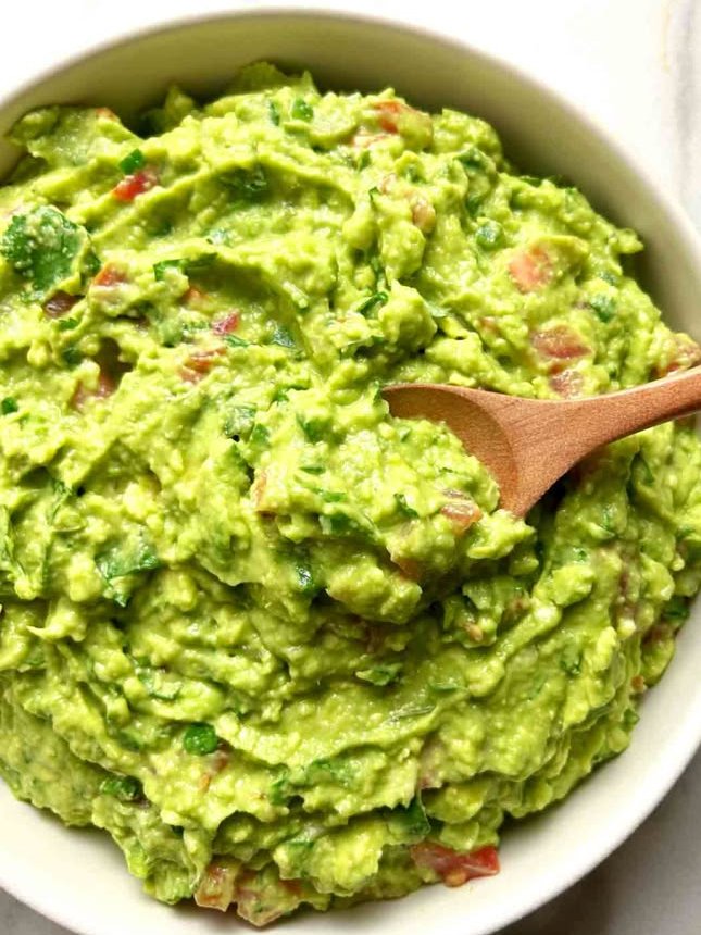 LabMariam48488's tweet image. Guacamole 🇲🇽🥑✨

A creamy, fresh avocado dip made with lime, onions, tomatoes, cilantro, and salt.

Rich in healthy fats and naturally satisfying - simple ingredients, bold flavor.

Perfect with chips, tacos, or as a side to any meal.

 #HealthyFats #MexicanFood #MariamFoodLab