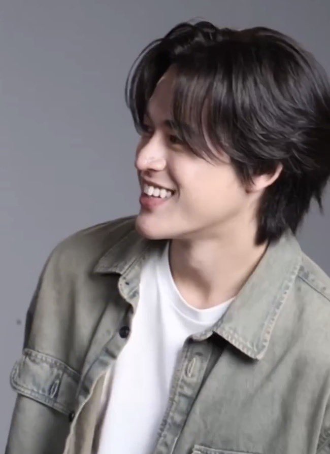 บีกวิ้น #OnlyFriendsDeamOn tweet media