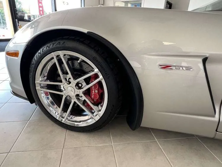 VettesM's tweet photo. or the first time since its 2013 valedictory lap, the C6 Z06 has moved beyond the depreciation curve and firmly into the Asset Appreciation phase. We are currently witnessing a “K-Shaped” divergence that rewards the forensic collector.

https://t.co/p2KWqOlmpQ https://t.co/NkTeCswOBv