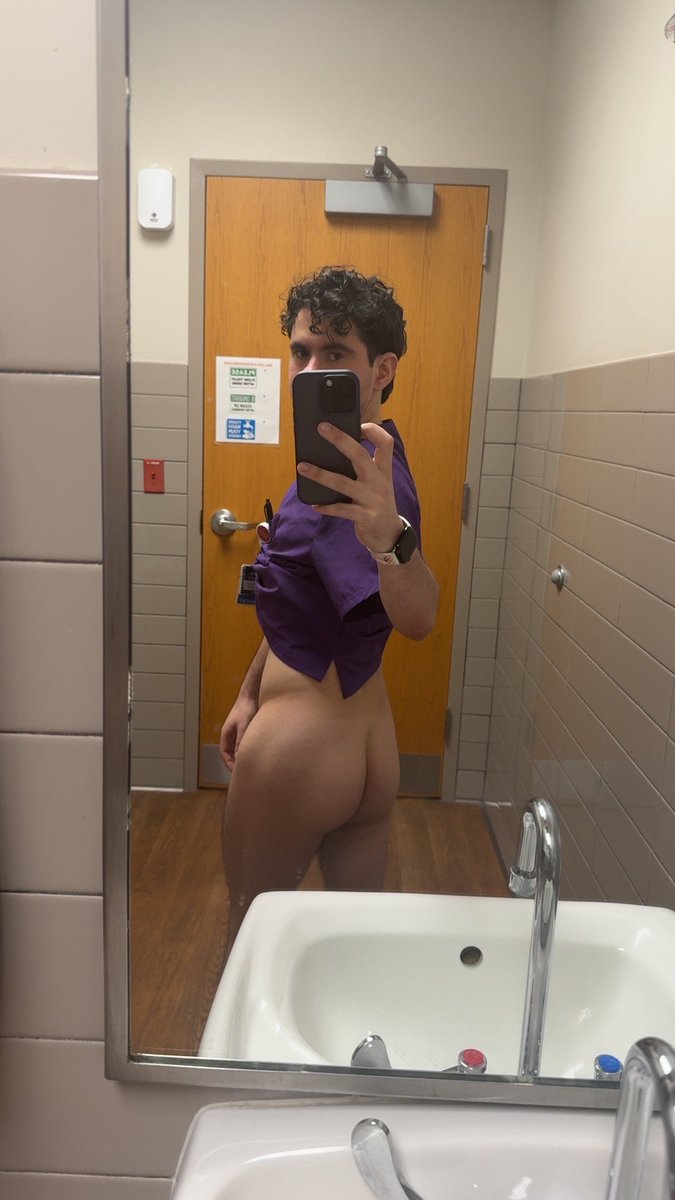 Another Slut London 04/17-22 tweet media