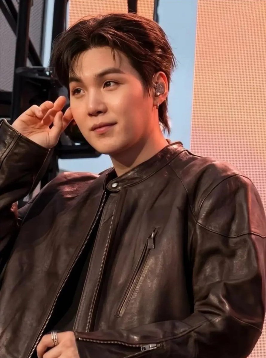 𝕂𝕒𝕣𝕒 | 아리랑 tweet media