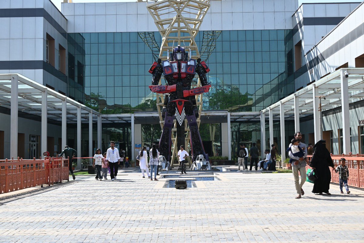 Gujarat Science City tweet media