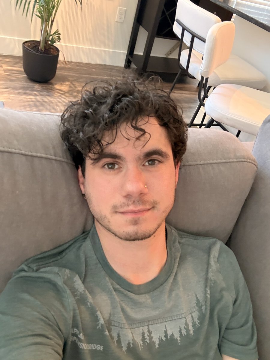 Another Slut London 04/17-22 tweet media