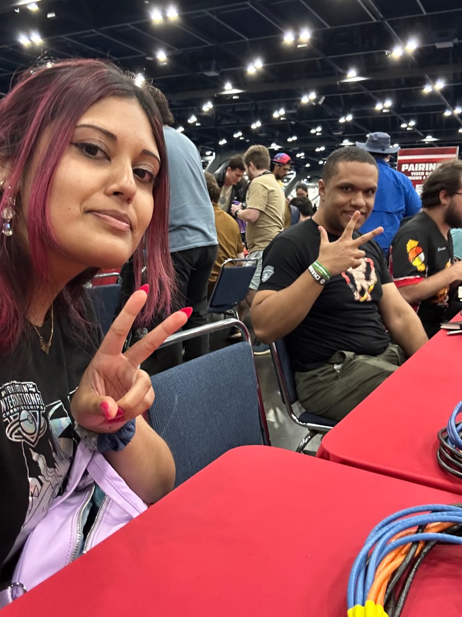 paro 🐪🌋 tweet media