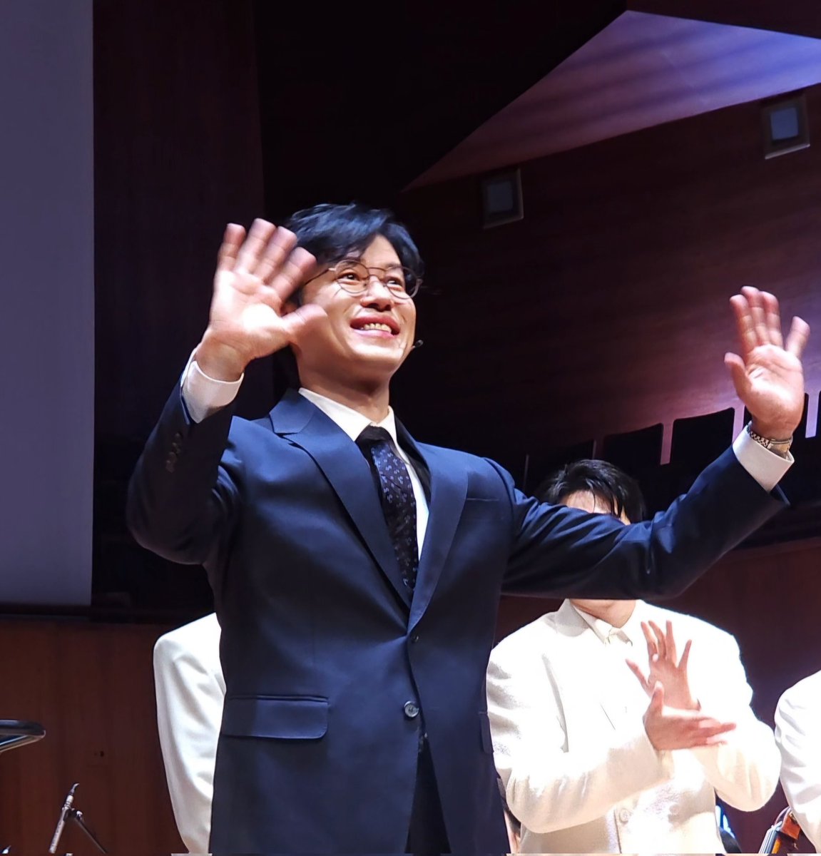 세루스 tweet media