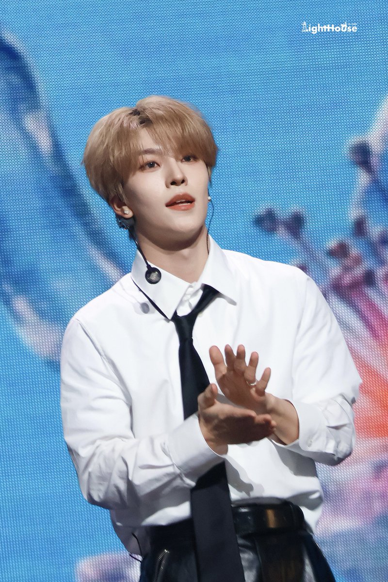 LightHouse tweet media