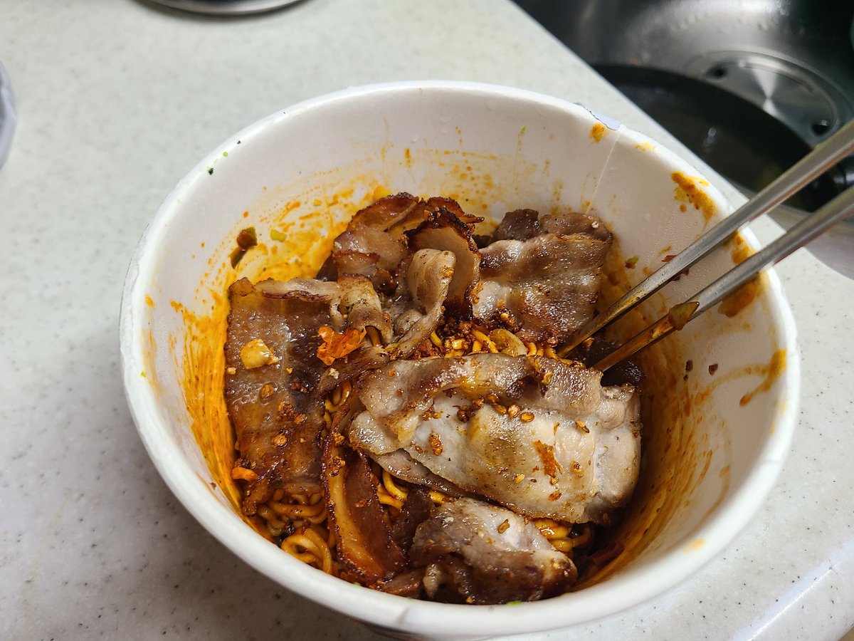 칠식이 tweet media