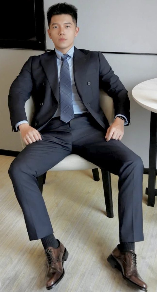 uniform men police suit tweet media