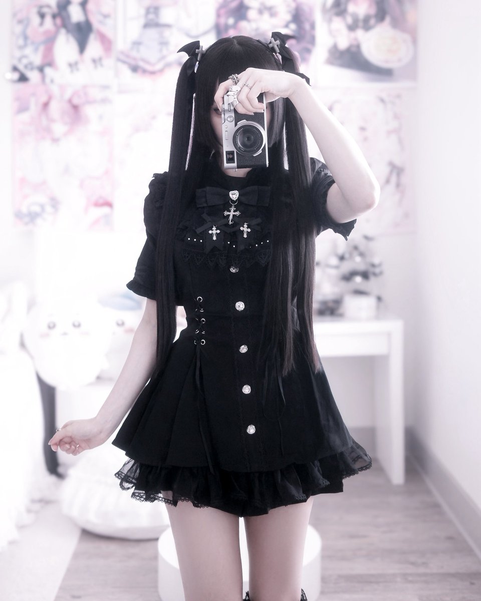 𝓋𝑒𝑒 ♱·.༝ tweet media