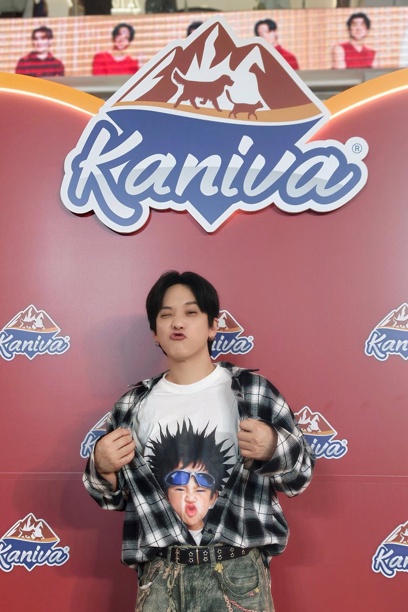 sushi7824's tweet photo. มานะ แต่เข้าไม่ถึงน้องไทย🥲
#Kaniva #KanivaPetFood #คานิว่า #อาหารแมวคานิว่า #ถูกใจคนรู้ใจแมว #อาหารสุนัขคานิว่า #คนว่าใช่หมาก็ชอบ 
#KANIVAxBUS #KanivaHouseOfHealingHearts https://t.co/nSlUCRqBmR